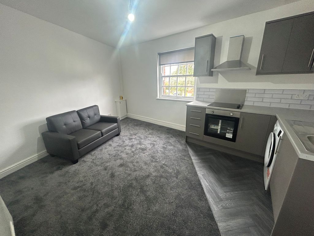 Property photo 2 of 6
