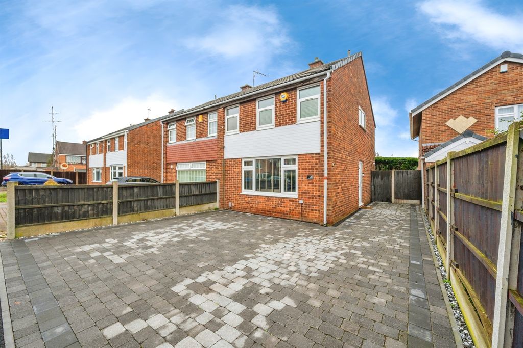 Property photo 3 of 20