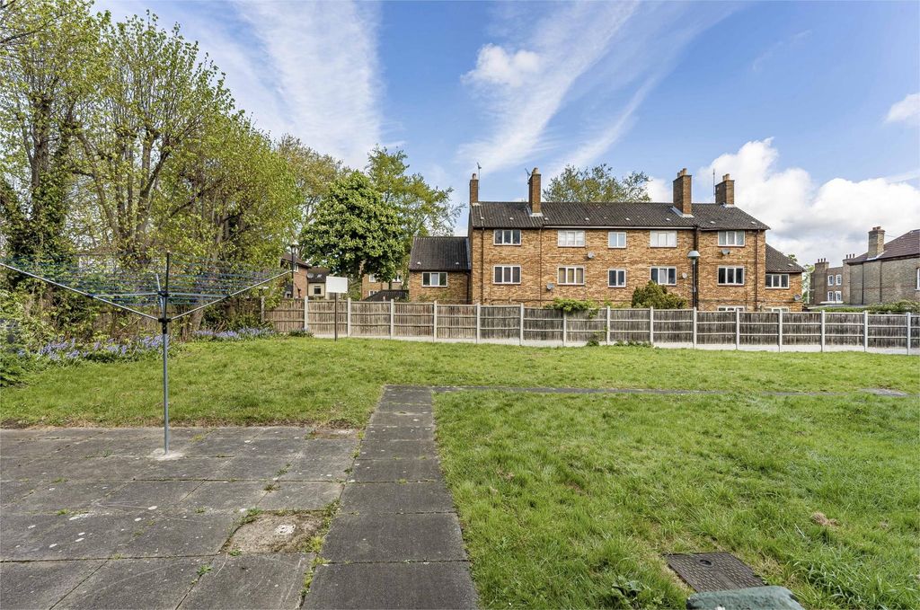 Property photo 3 of 17 Photo 3