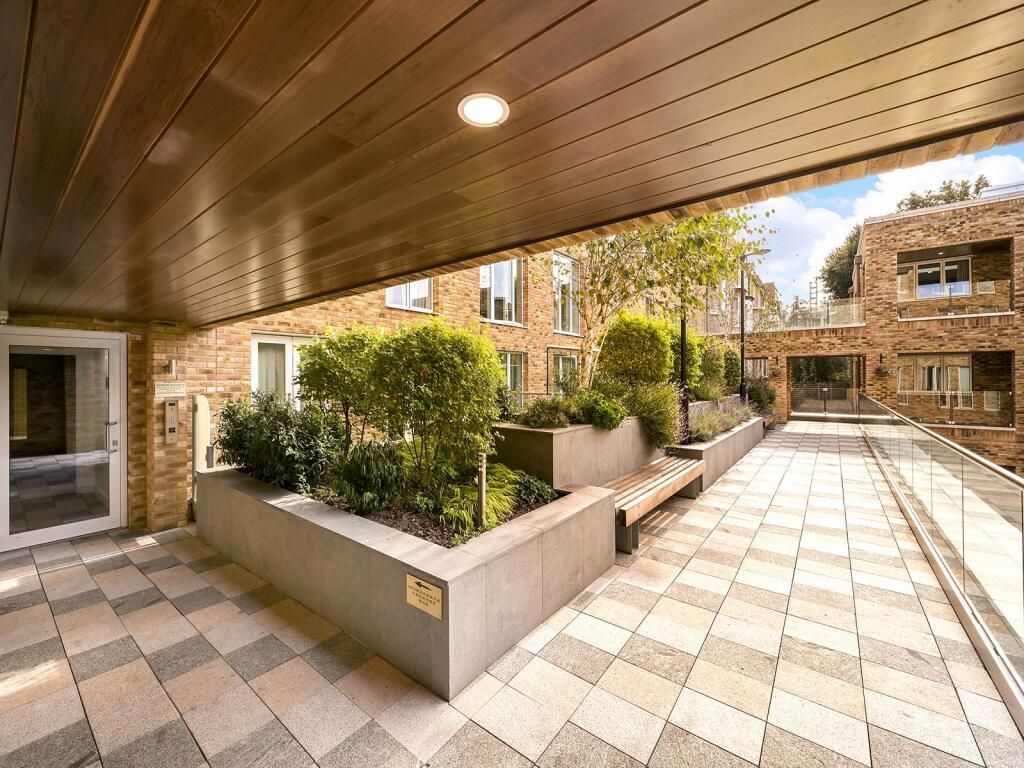 Property photo 3 of 9