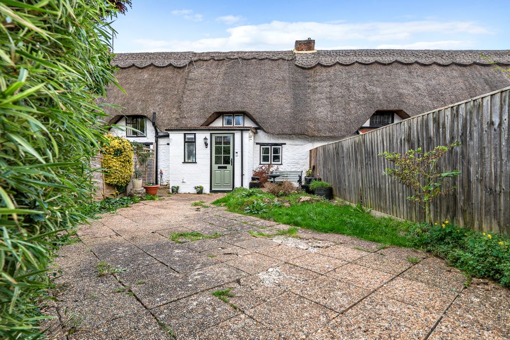 Property photo 2 of 13 12426601