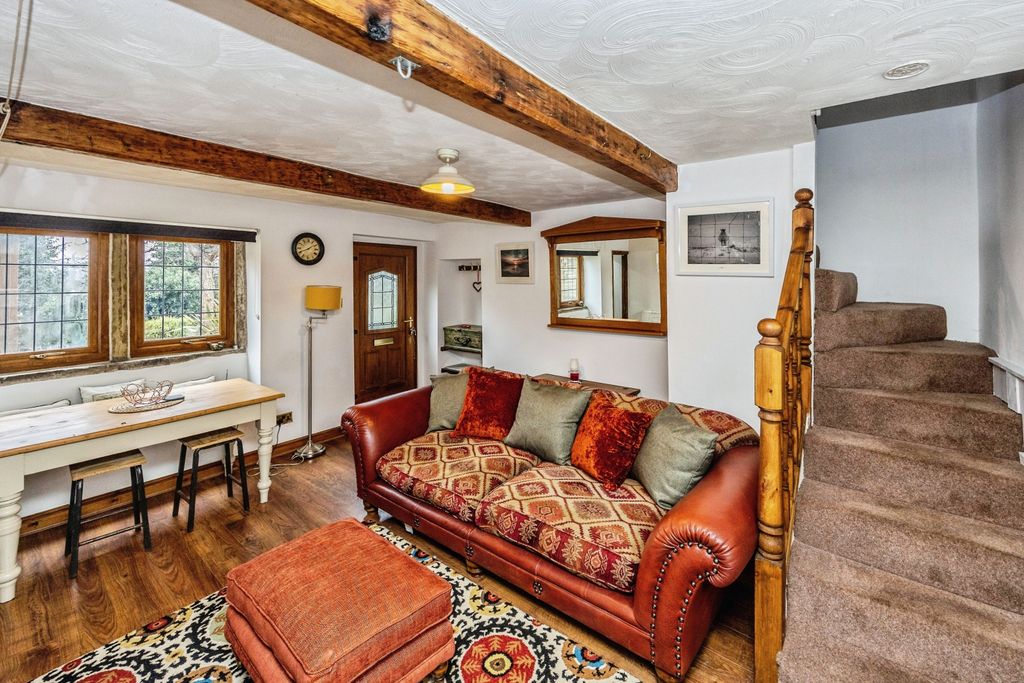 Property photo 3 of 19 Living Room