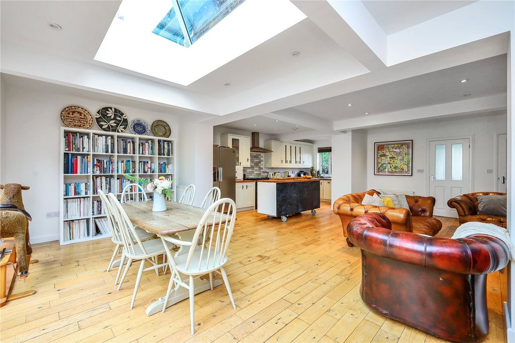 Property photo 2 of 20 Picture No. 07