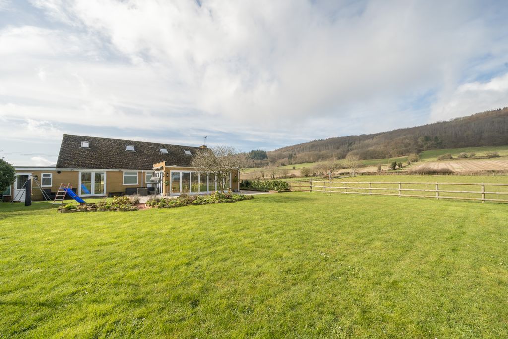 Property photo 3 of 27