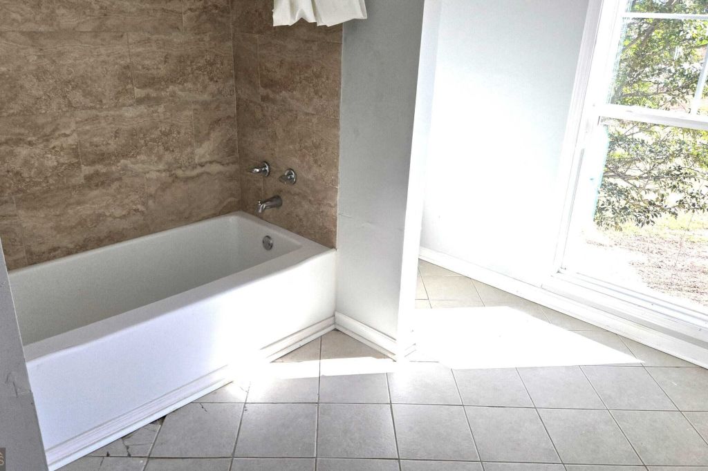 Property photo 3 of 18 <Alttext/>