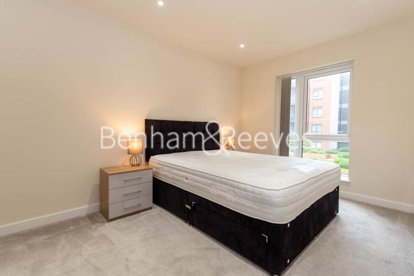 Property photo 3 of 12