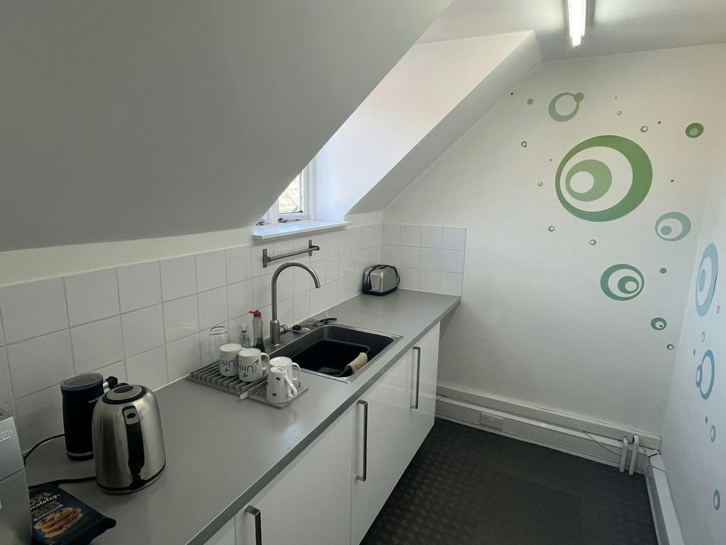 Property photo 3 of 4 Img_4998.Jpeg