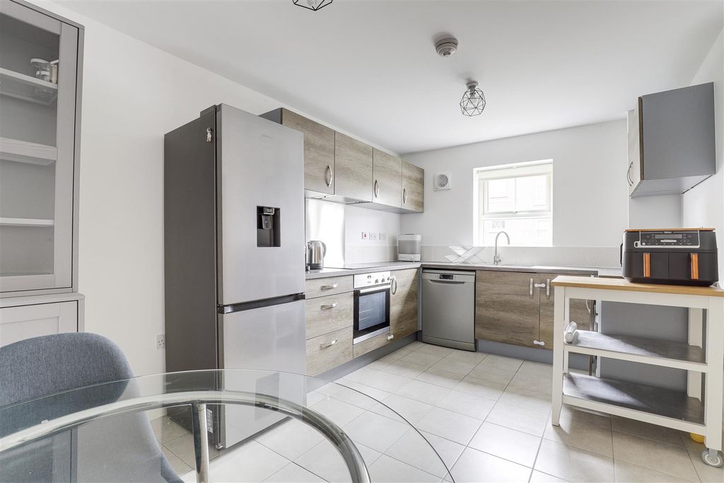 Property photo 3 of 21 9306.Jpg
