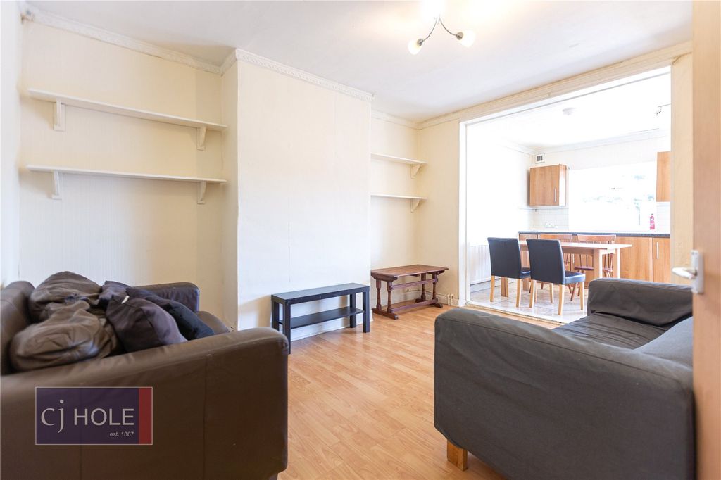 Property photo 1 of 34 Picture No. 39