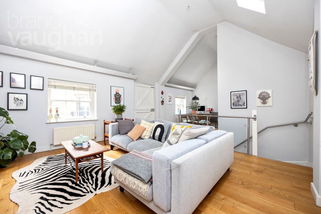 Property photo 2 of 22 Picture No. 03