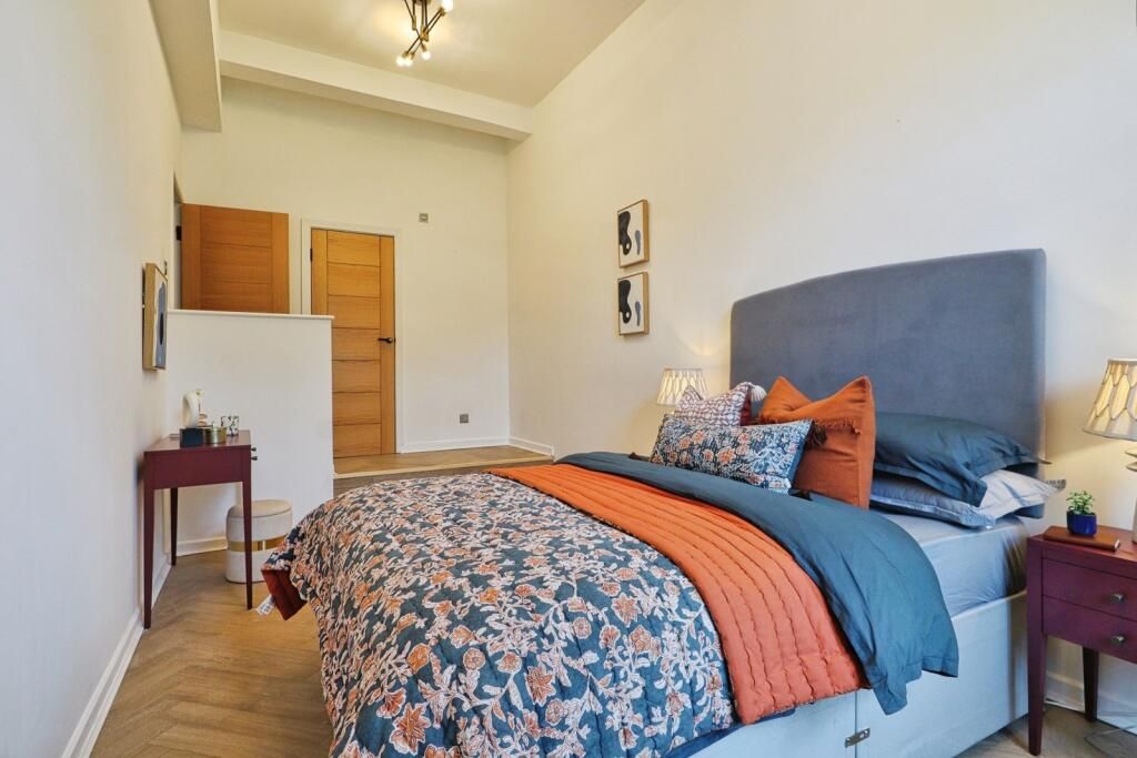 Property photo 3 of 6 Gallery