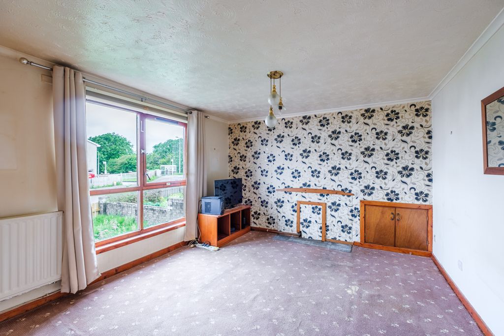 Property photo 3 of 24