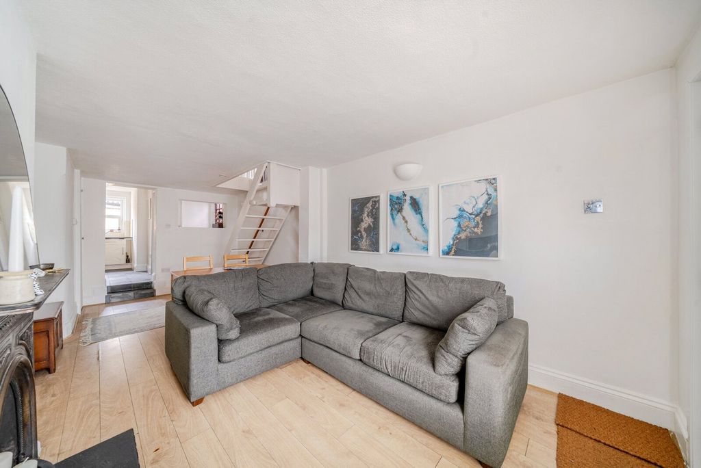 Property photo 3 of 13 Picture No. 18