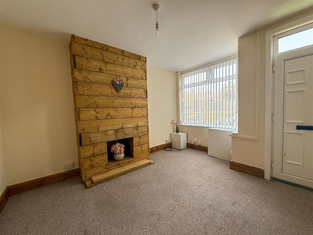 Property photo 2 of 8 Img_5988.Jpg