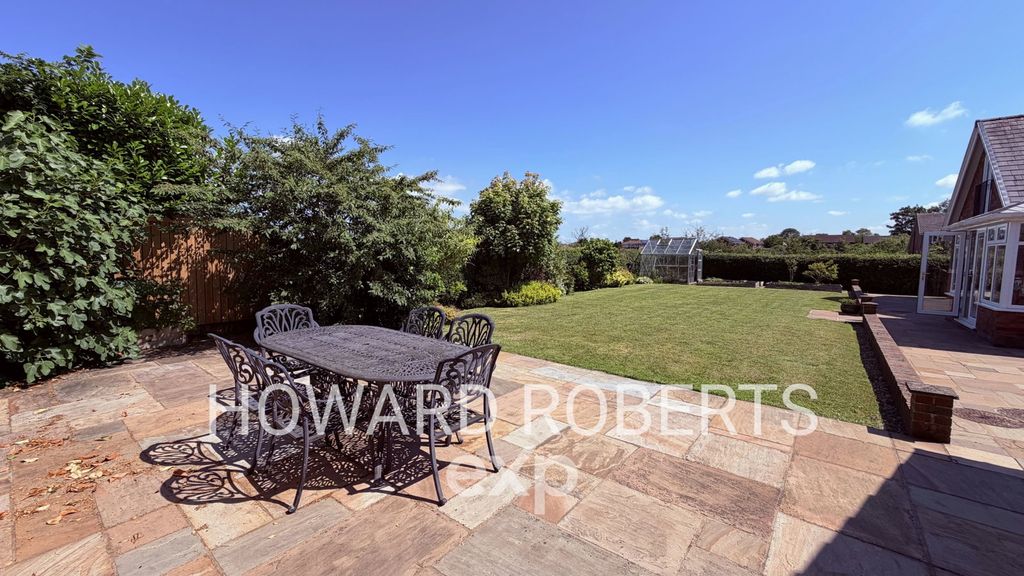 Property photo 3 of 34