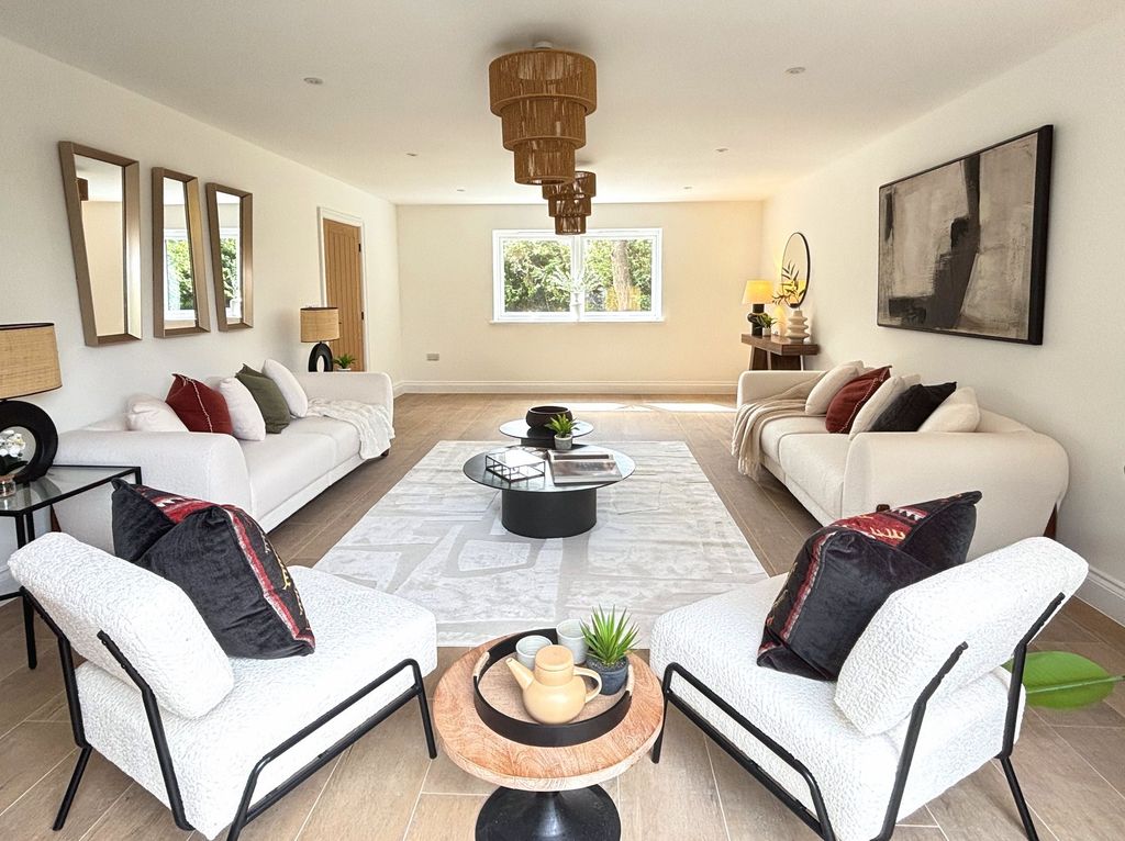 Property photo 3 of 22 Sitting Room 3