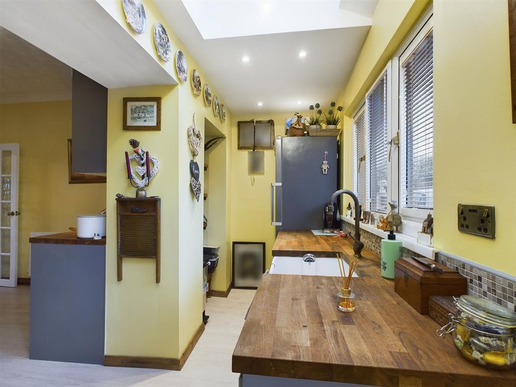 Property photo 3 of 28 Cam02295G0-Pr0155-Still002.Jpg