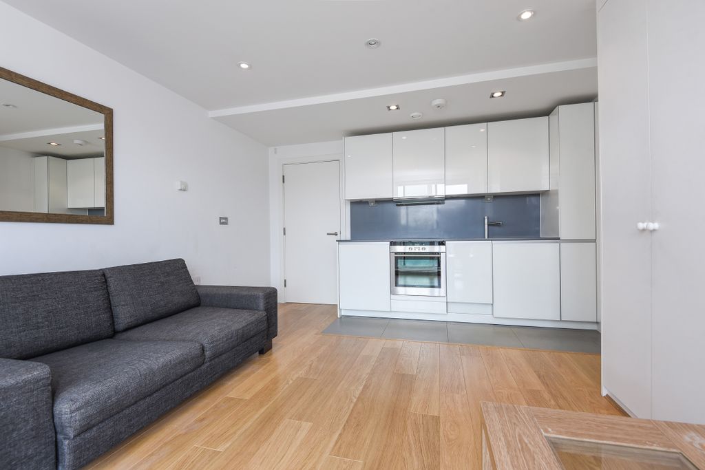Property photo 2 of 6 205783 (8)c