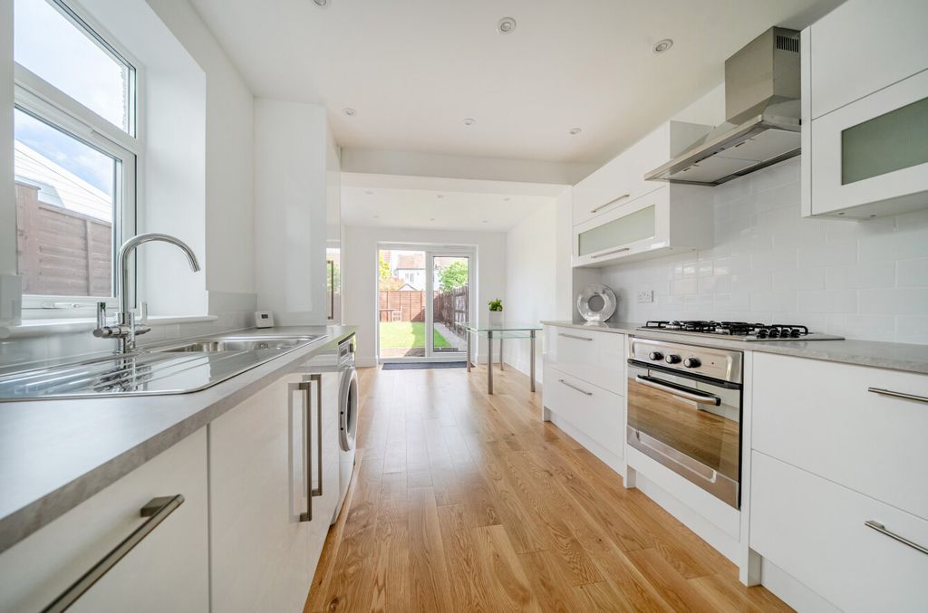 Property photo 3 of 19 1457407-9-6A0Ddb6...