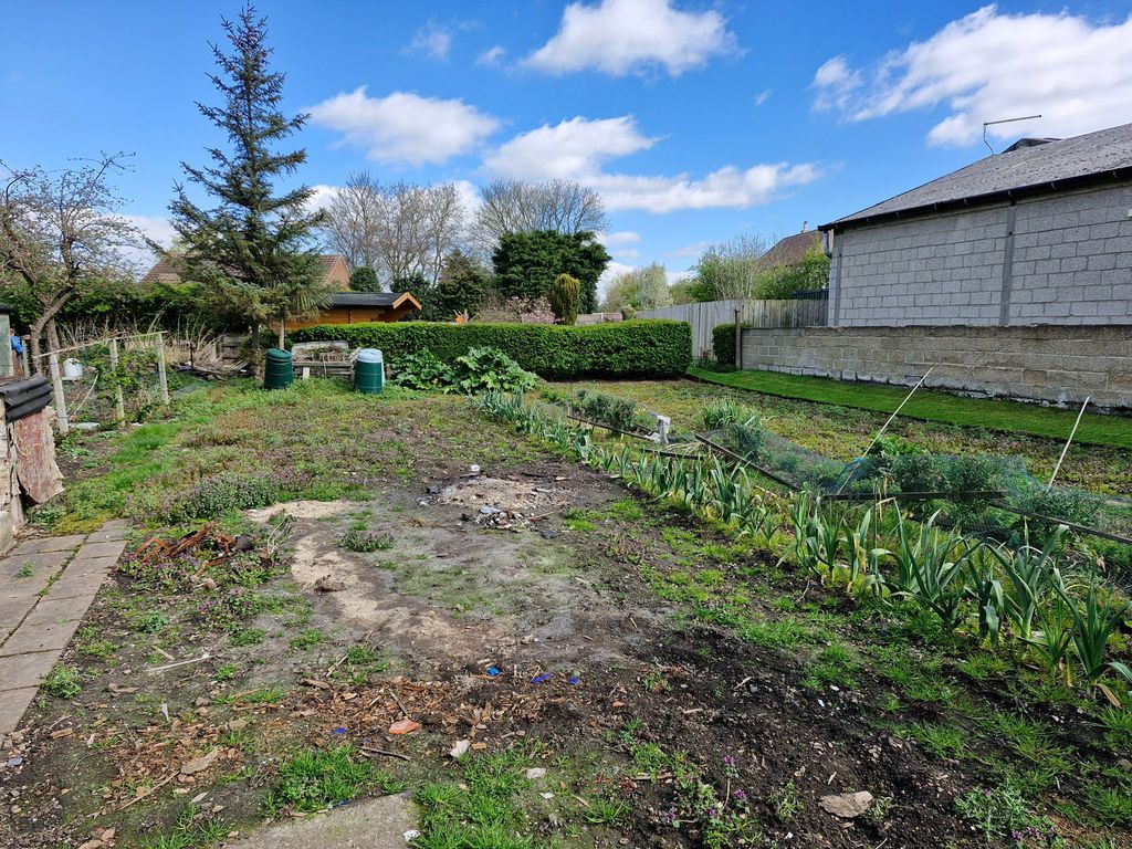 Property photo 2 of 18