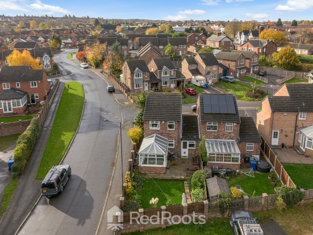 Property photo 3 of 32 4621003