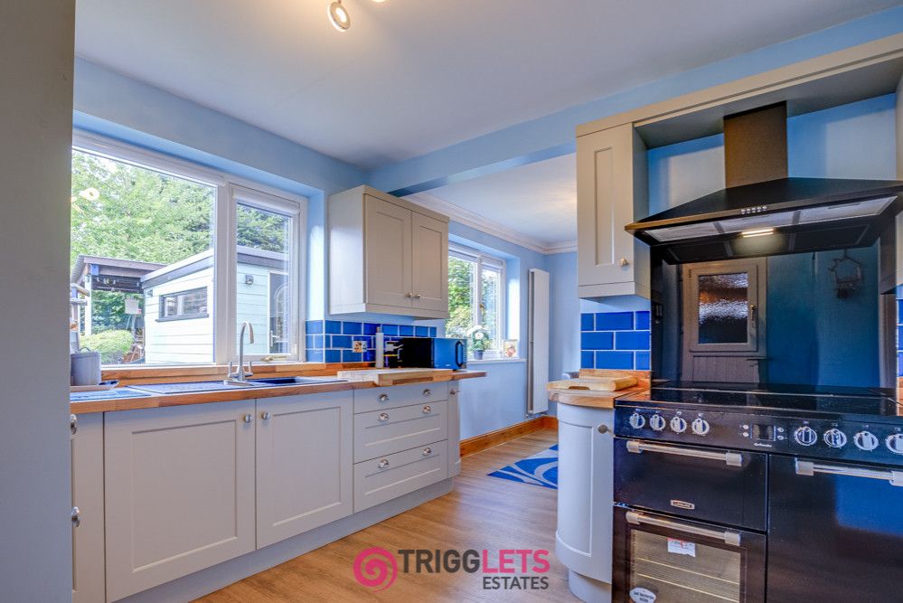 Property photo 2 of 34