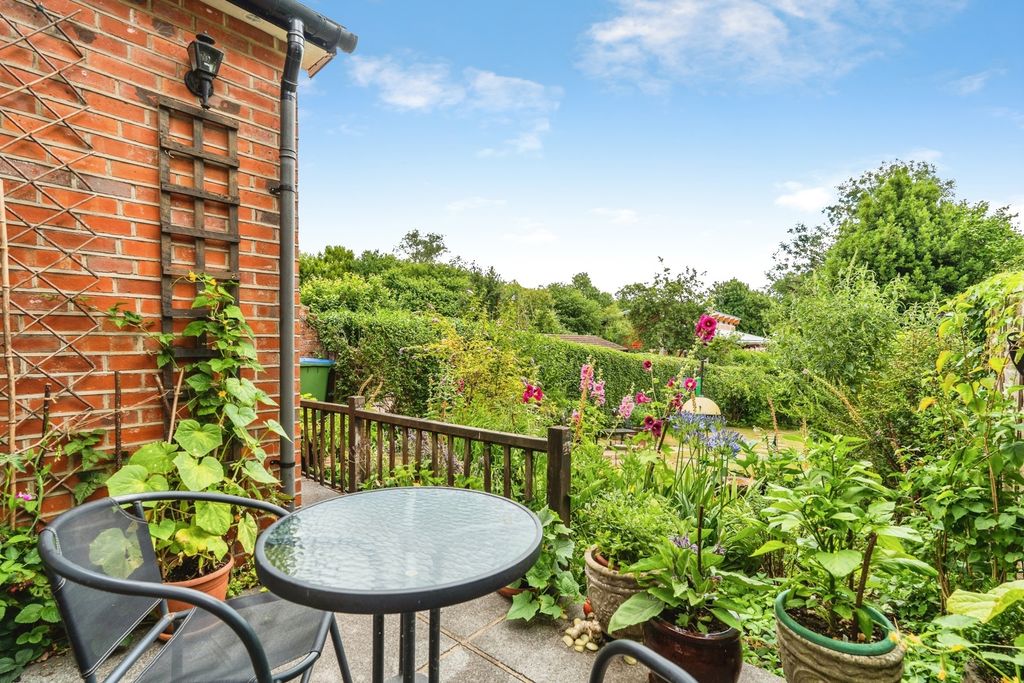 Property photo 2 of 16 Pbox-Img.Jpg