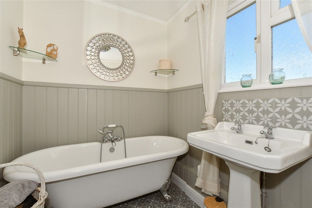 Additional image 14 of 5 bed semi-detached house for saleMeadow Way, Littlehampton, West Sussex BN17