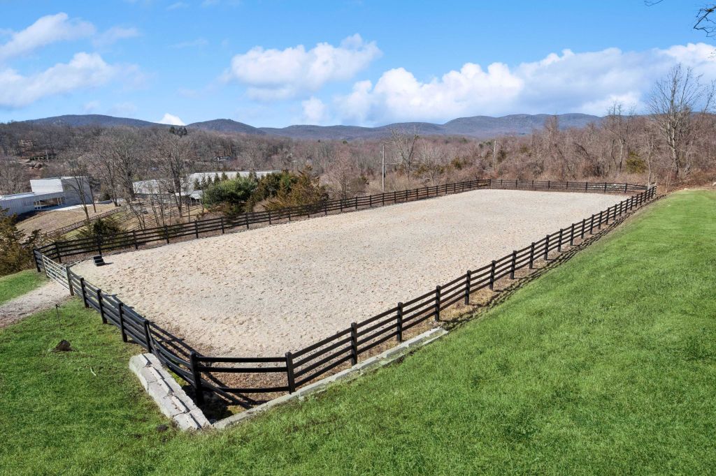 Property photo 3 of 3 <Alttext/>