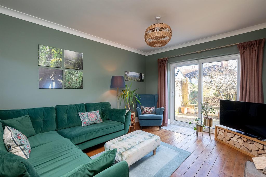 Property photo 2 of 24 Living Room