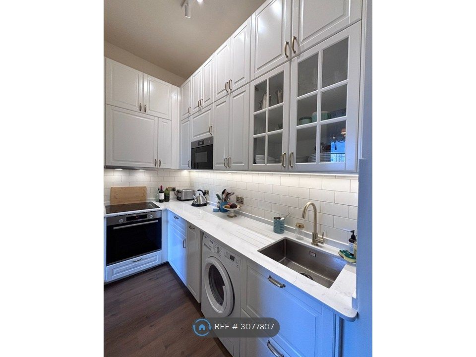 Property photo 3 of 15 Kitchen