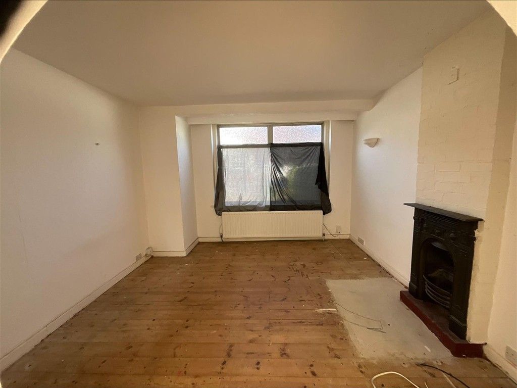 Property photo 3 of 13 Living Room