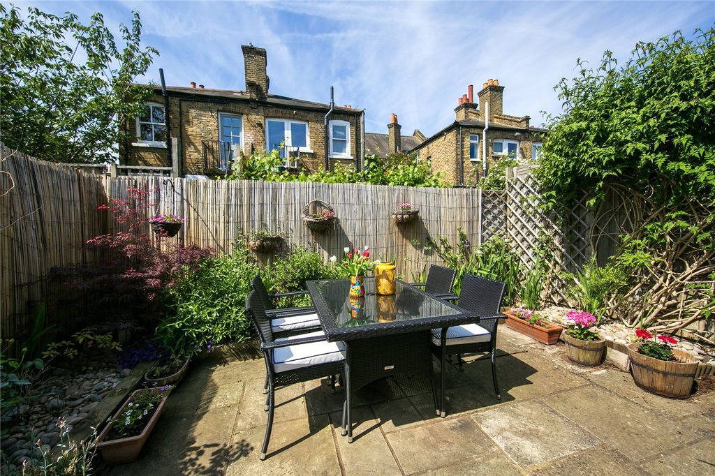 Property photo 3 of 14 Picture No. 12