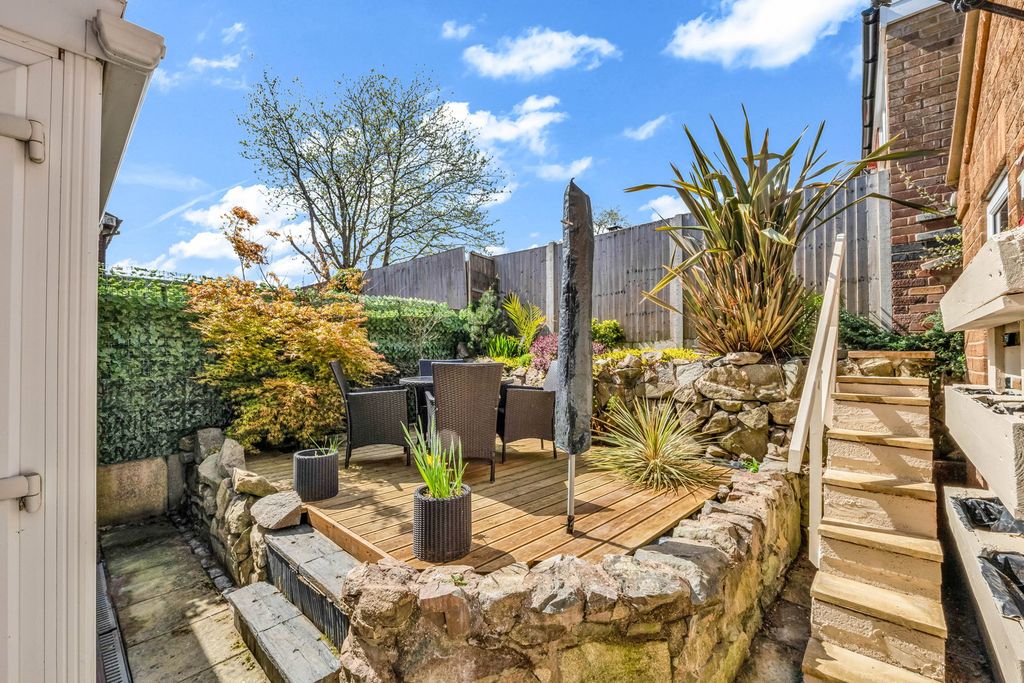 Property photo 2 of 21