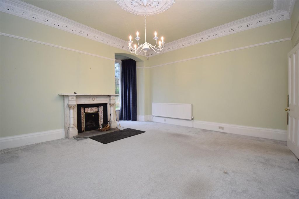 Property photo 3 of 24