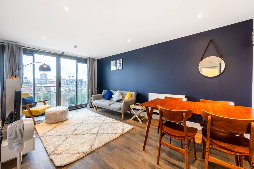 Property photo 2 of 11