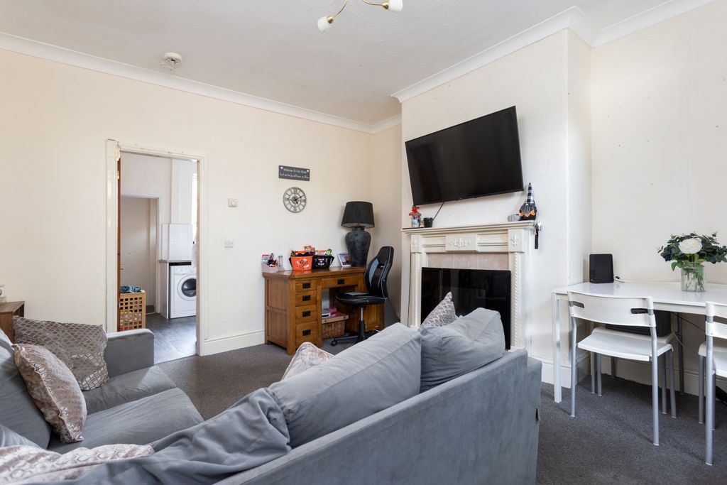 Property photo 3 of 18