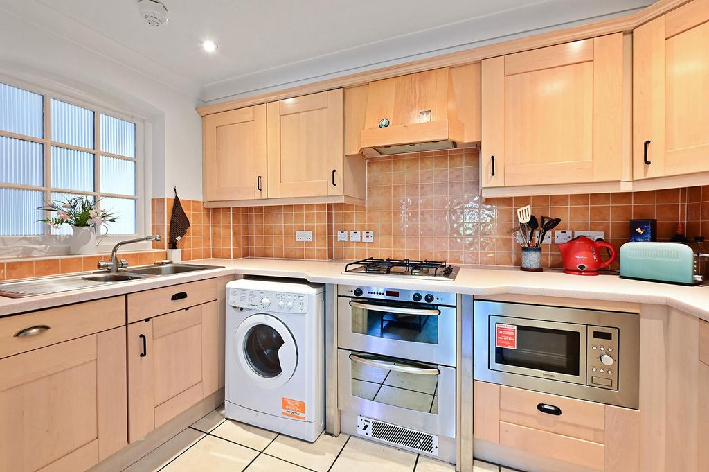 Property photo 2 of 13 Kitchen