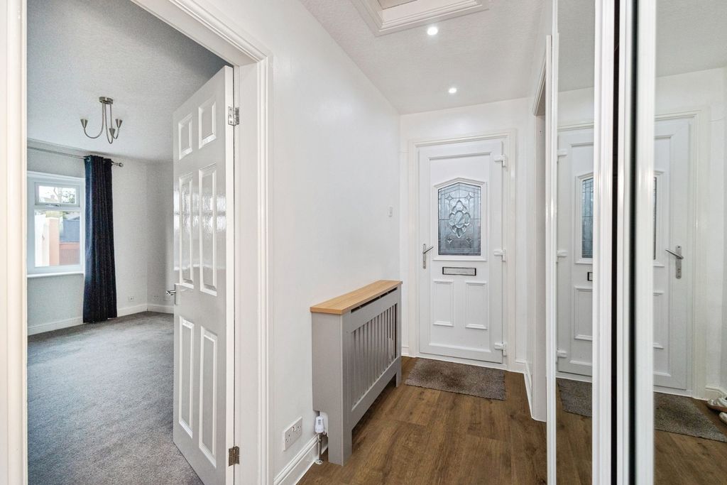 Property photo 2 of 29 Pbox-Img.Jpg