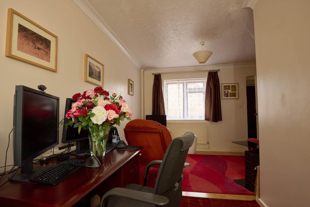 Property photo 3 of 13