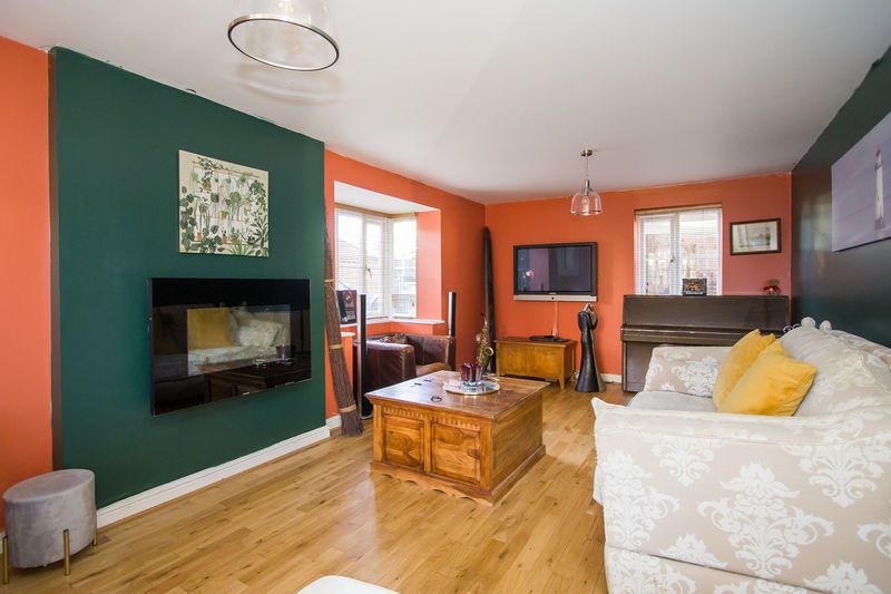 Property photo 2 of 31 Photo 23