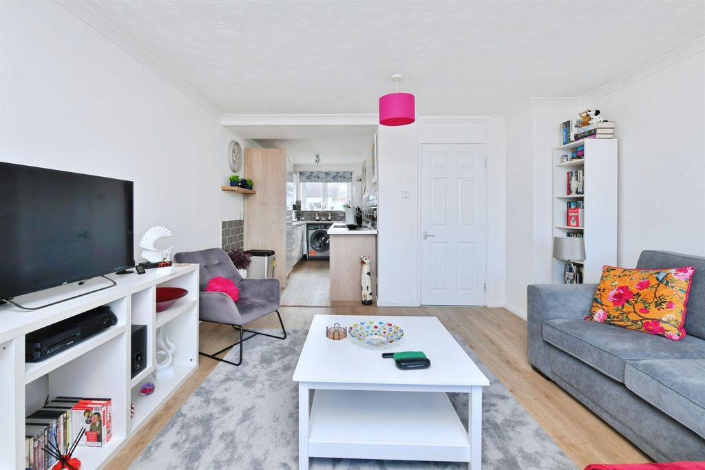 Property photo 3 of 20