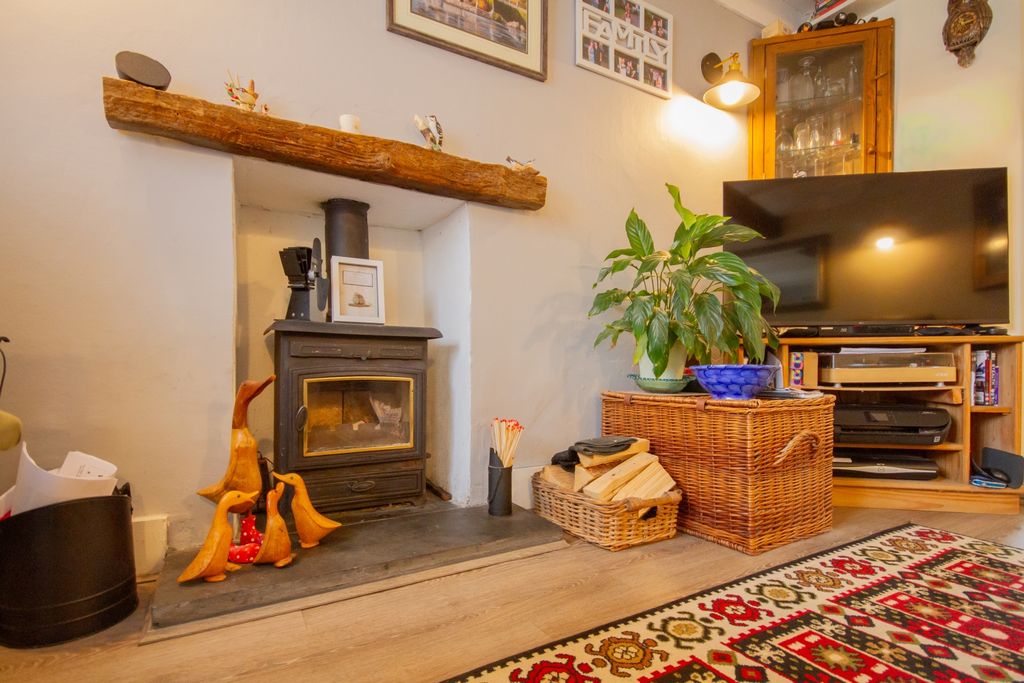 Property photo 3 of 9 Tps 01208 872 728-15