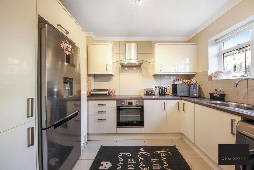 Property photo 2 of 29 Flat 6, Chelsham House - Iuq6Aidgha6Qwcpdh3Vy.Jpg