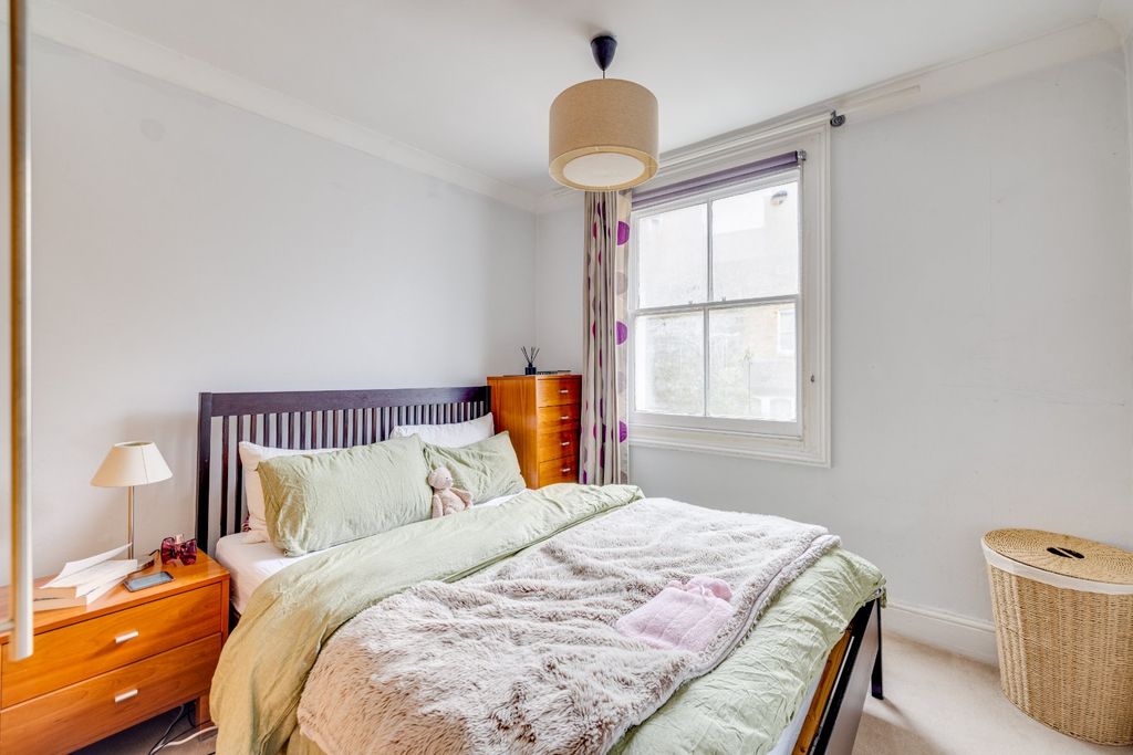 Property photo 3 of 6