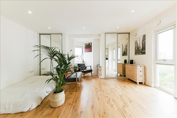 Property photo 3 of 6 Picture 3