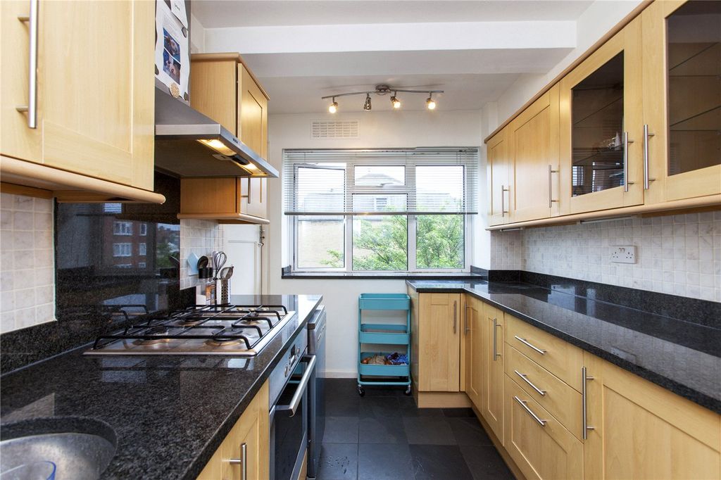 Property photo 3 of 11 Front