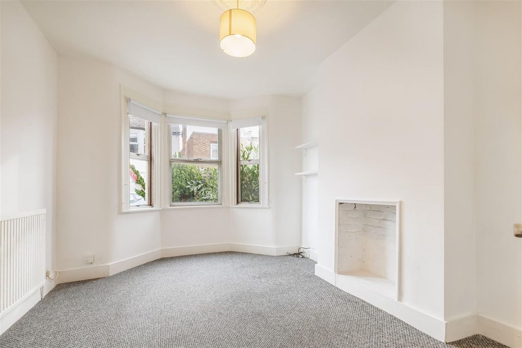 Property photo 3 of 16 21  Stanley Road (1).Jpg