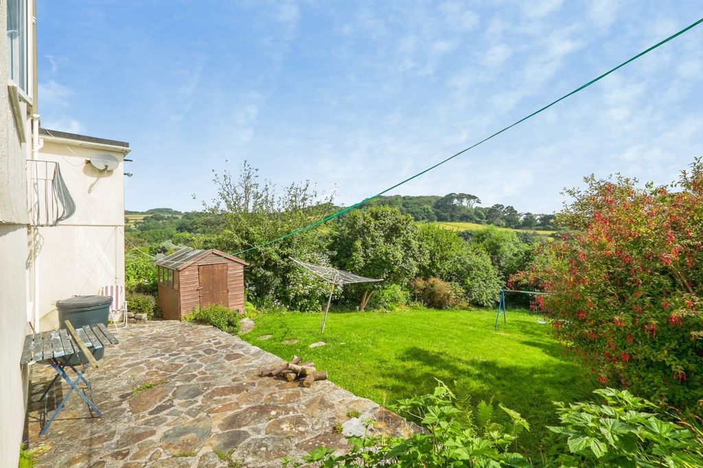 Property photo 2 of 21 Pbox-Img.Jpg