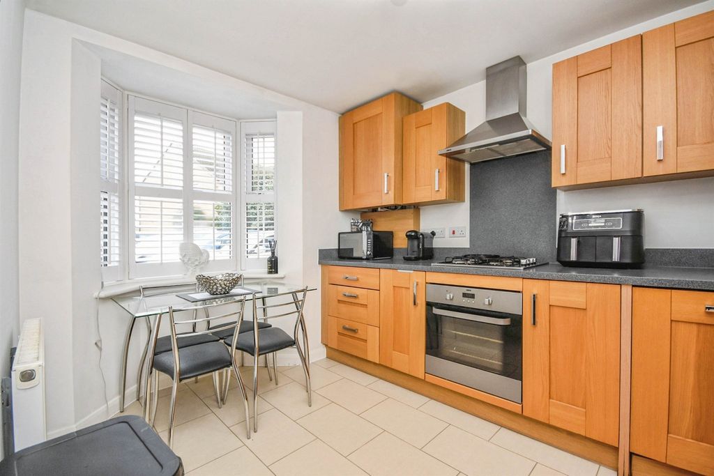 Property photo 3 of 19 Kitchen Breakfast Room